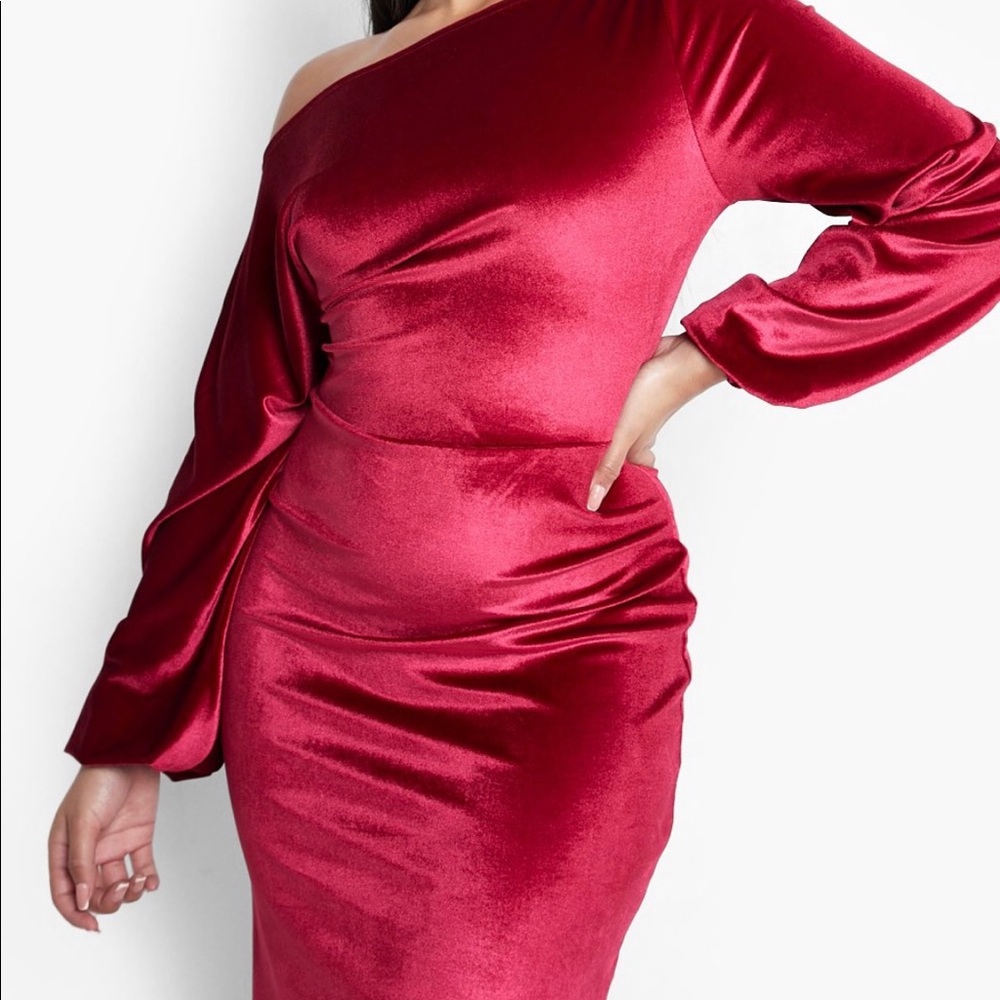 VELVET OFF THE SHOULDER MIDI DRESS
